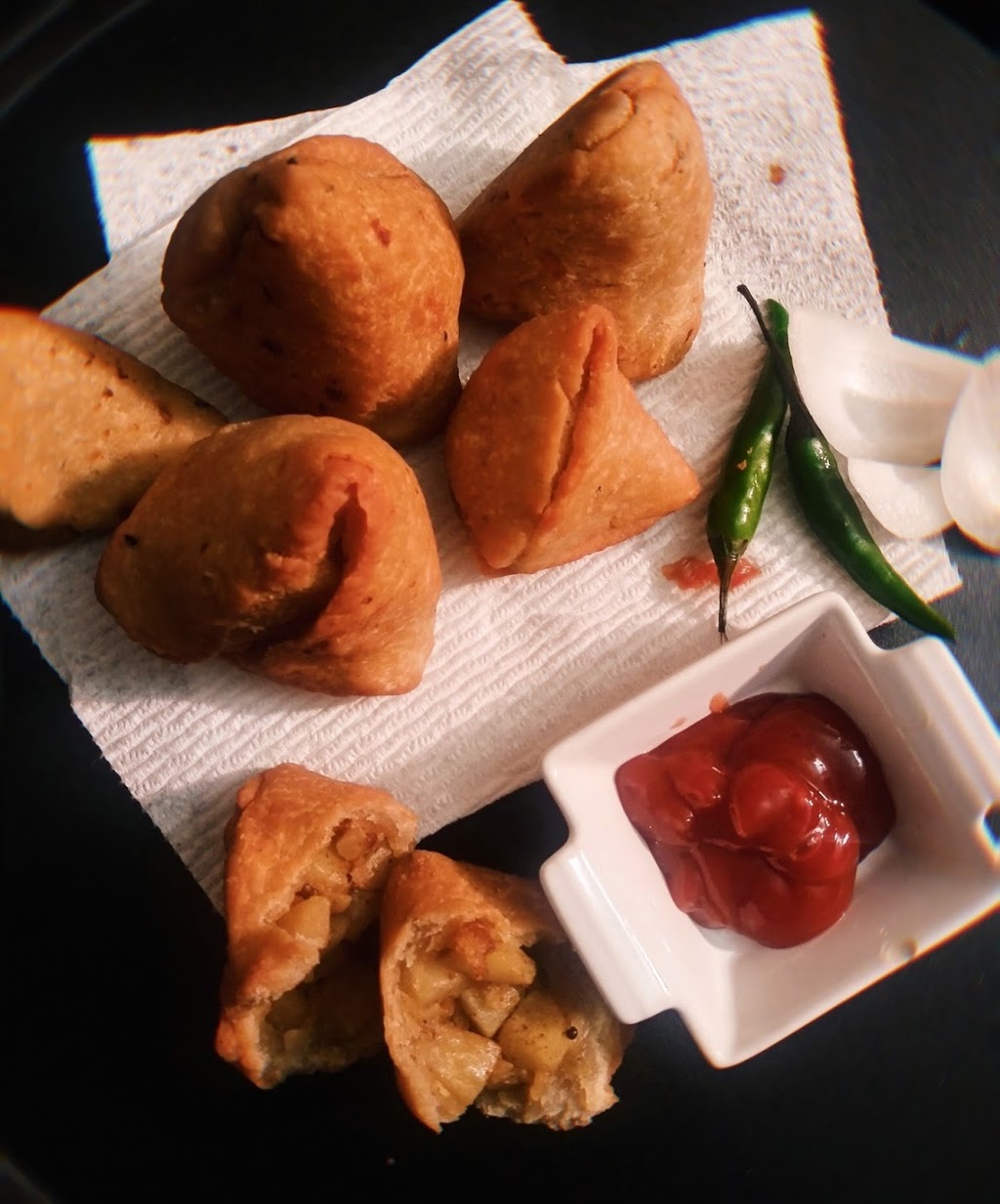 Craviness | restaurant | 634 Brister St, Apt#11, Memphis, TN 38111, USA | 9312843334 OR +1 931-284-3334