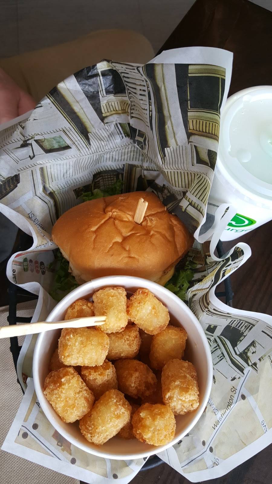 Wahlburgers | restaurant | Boston Logan International Airport (BOS), Terminal C, 300 Terminal Dr, Boston, MA 02128, USA | 6177556144 OR +1 617-755-6144