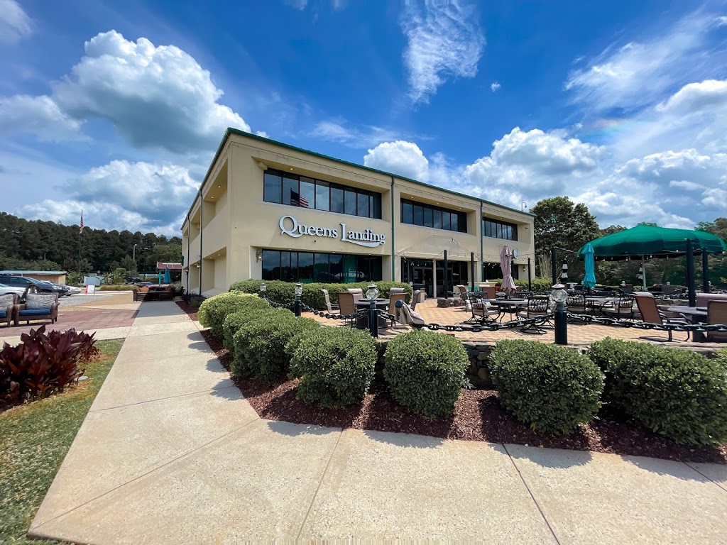Queens Landing | restaurant | 1459 River Hwy, Mooresville, NC 28117, USA | 7046632628 OR +1 704-663-2628