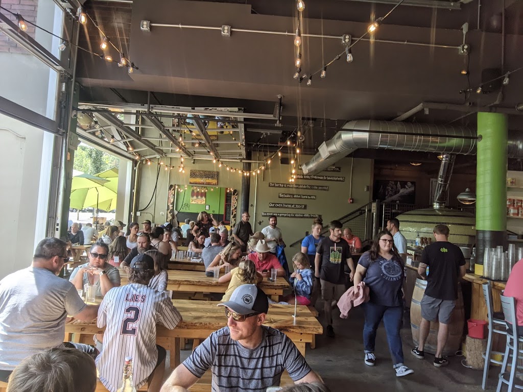 Mountain Tap Brewery | restaurant | 910 Yampa St #103, Steamboat Springs, CO 80487, USA | 9708796646 OR +1 970-879-6646