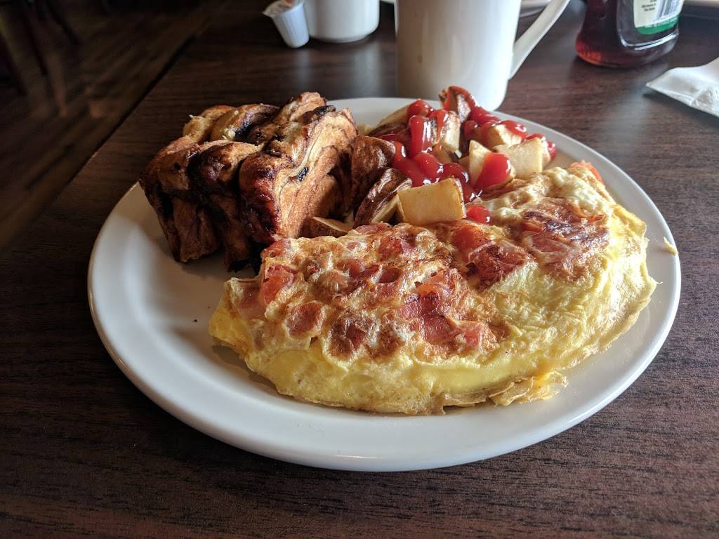 The Village Bakery and Bistro | restaurant | 2162 Main St, West Warren, MA 01092, USA | 4134368527 OR +1 413-436-8527