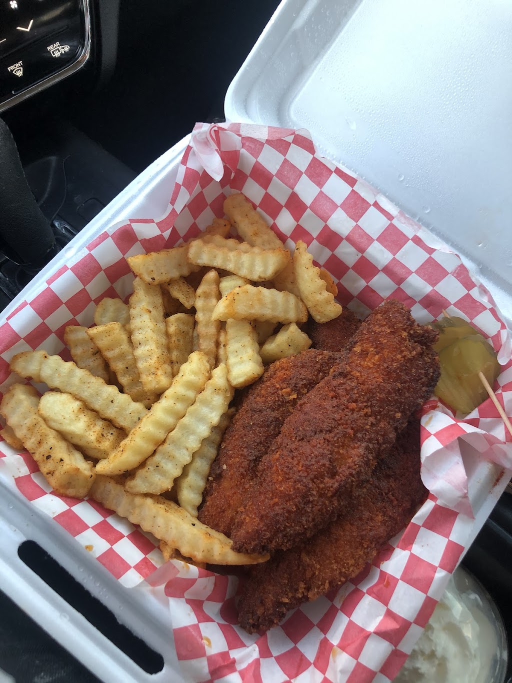 Mrs. Chicken | restaurant | 4011 N 32nd St, Phoenix, AZ 85018, USA | 6022816527 OR +1 602-281-6527