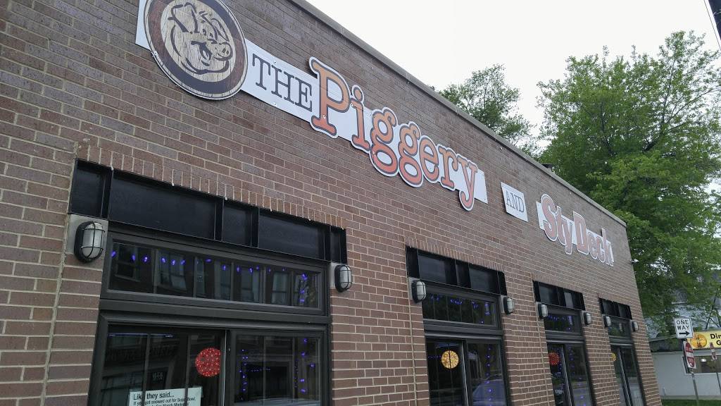 The Piggery | restaurant | 1625 W Irving Park Rd, Chicago, IL 60613, USA | 7732817447 OR +1 773-281-7447