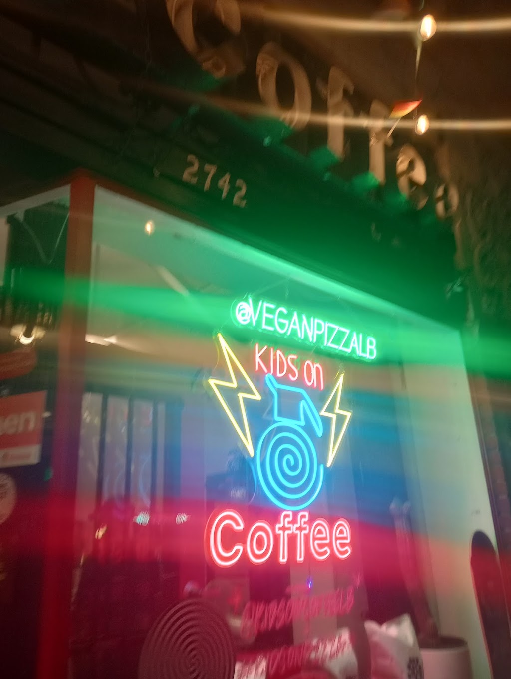 Vegan Pizza LB | meal takeaway | 2742 E Broadway, Long Beach, CA 90803, USA | 5627542615 OR +1 562-754-2615