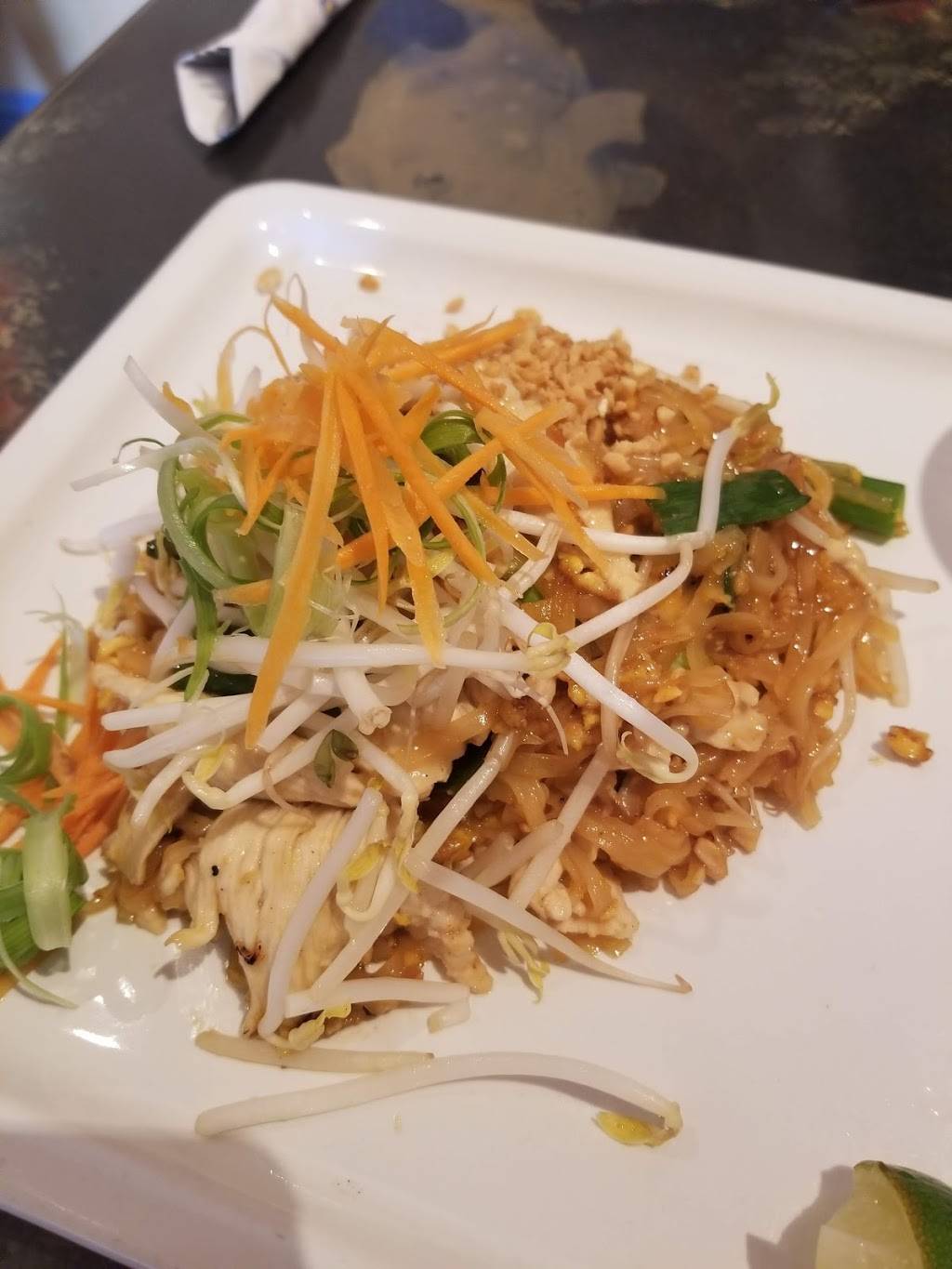 Natta Thai Cuisine | restaurant | 153 Glyndon St SE, Vienna, VA 22180, USA | 7032424323 OR +1 703-242-4323