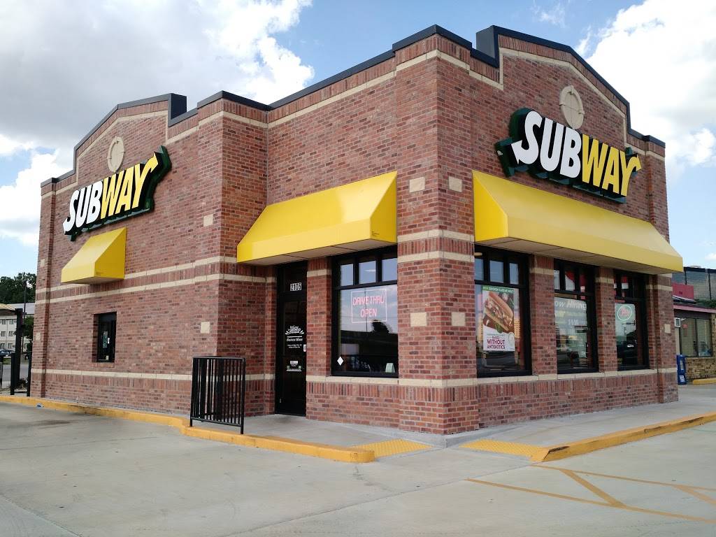 Subway | meal takeaway | 2105 Taney St, North Kansas City, MO 64116, USA | 8164716939 OR +1 816-471-6939