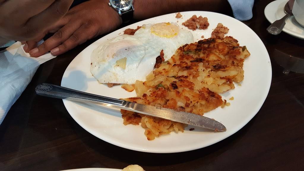 Circle Diner | restaurant | 412 E Madison Ave, Dumont, NJ 07628, USA | 2013879566 OR +1 201-387-9566