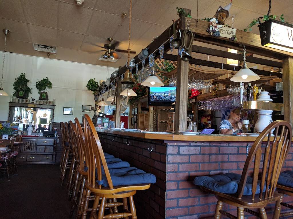 Old Hamburg Schnitzelhaus | restaurant | 3246 E Bay Dr, Holmes Beach, FL 34217, United States | 9417781320 OR +1 941-778-1320