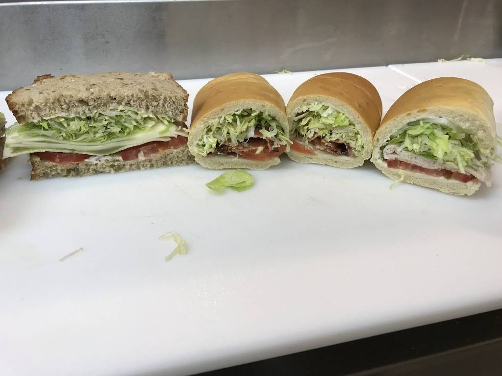 Jimmy Johns | meal delivery | 3041 N Lincoln Ave, Chicago, IL 60657, USA | 7732815646 OR +1 773-281-5646