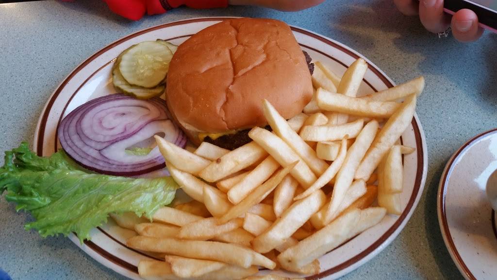 Old Route 66 Family Restaurant | restaurant | 105 S Old Rte 66, Dwight, IL 60420, USA | 8155842920 OR +1 815-584-2920