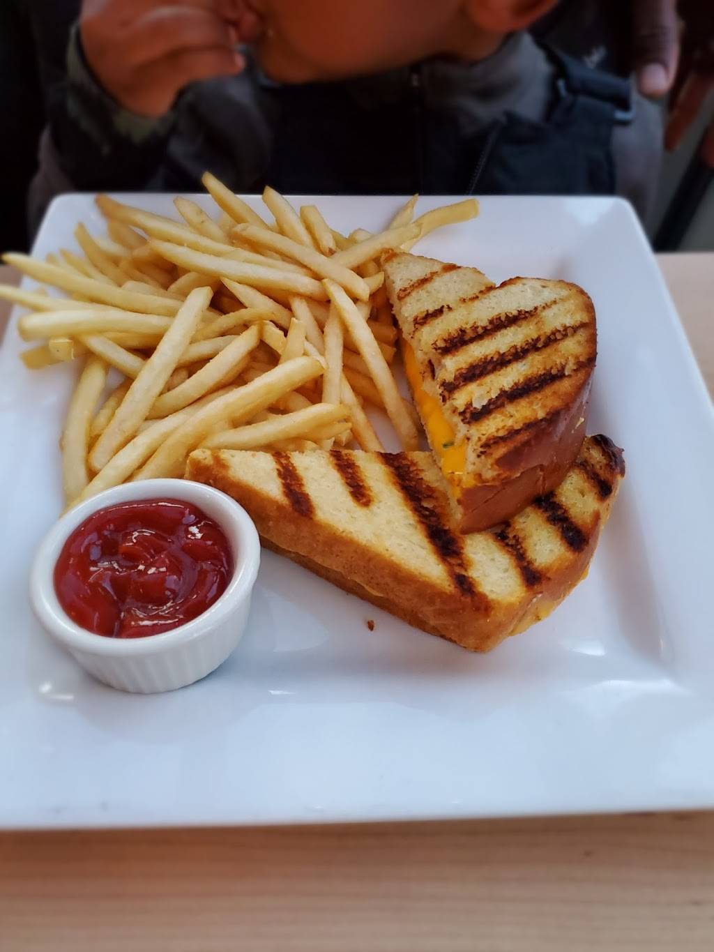 Up the Creek | restaurant | 223 Gore Creek Dr #103, Vail, CO 81657, USA | 9704768141 OR +1 970-476-8141