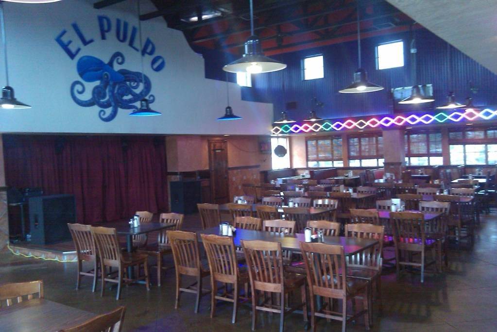 El Pulpo Restaurant | restaurant | 214 W Pioneer Pkwy, Grand Prairie, TX 75051, USA | 9722829998 OR +1 972-282-9998