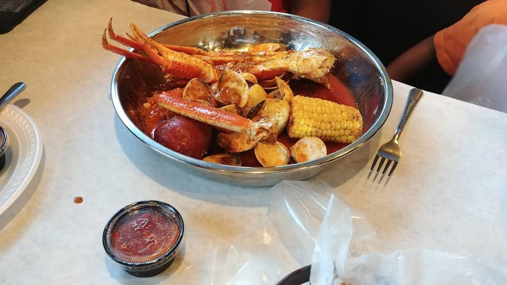 The Juicy Crab | restaurant | 2700 Town Center Dr #116, Kennesaw, GA 30144, USA | 6785677966 OR +1 678-567-7966