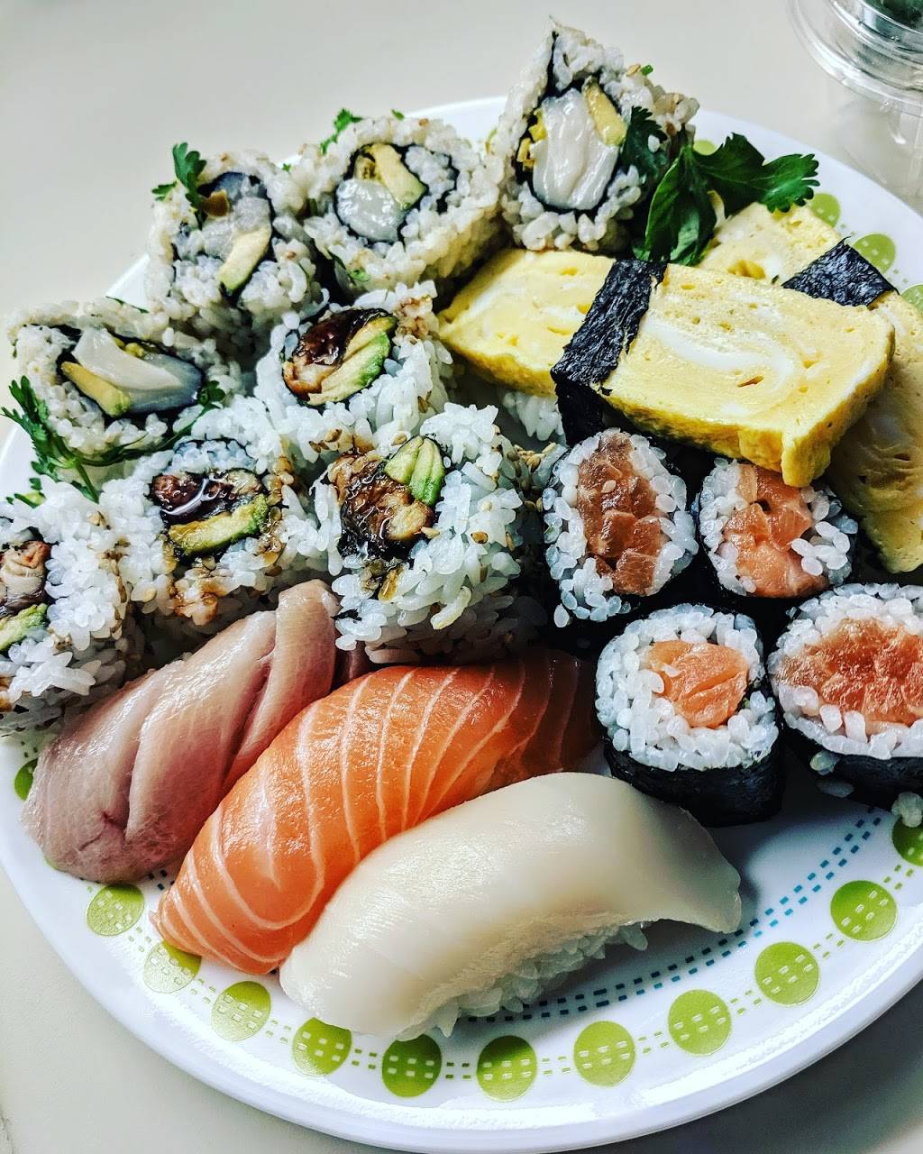 Noble Fish | restaurant | 45 E 14 Mile Rd, Clawson, MI 48017, USA | 2485852314 OR +1 248-585-2314