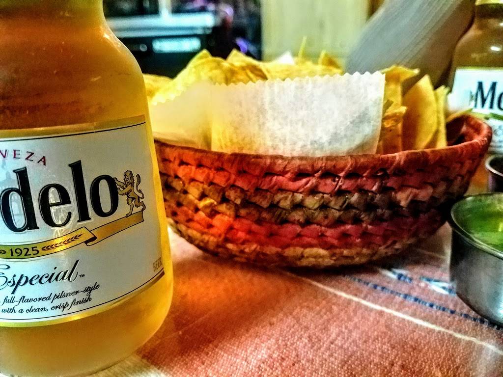 Taqueria El Fogon | restaurant | 1050 Flushing Ave, Brooklyn, NY 11237, USA | 7184977445 OR +1 718-497-7445