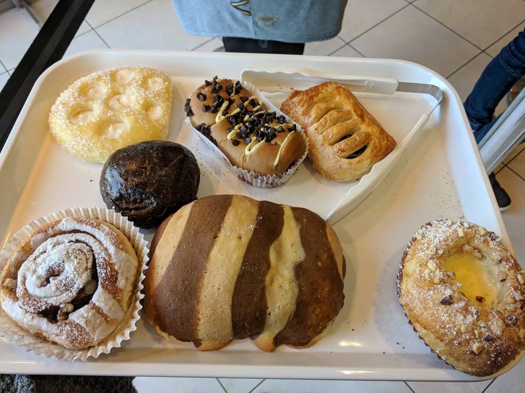 85C Bakery Cafe - Irvine | bakery | 2700 Alton Pkwy #123, Irvine, CA 92606, USA | 9495538585 OR +1 949-553-8585