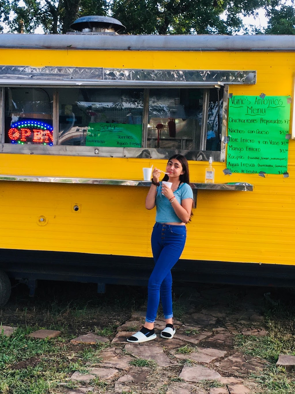 Vane’s Antojitos Frutería y taqueria | restaurant | 6712 S Hwy 183, Austin, TX 78744, USA | 5125019327 OR +1 512-501-9327