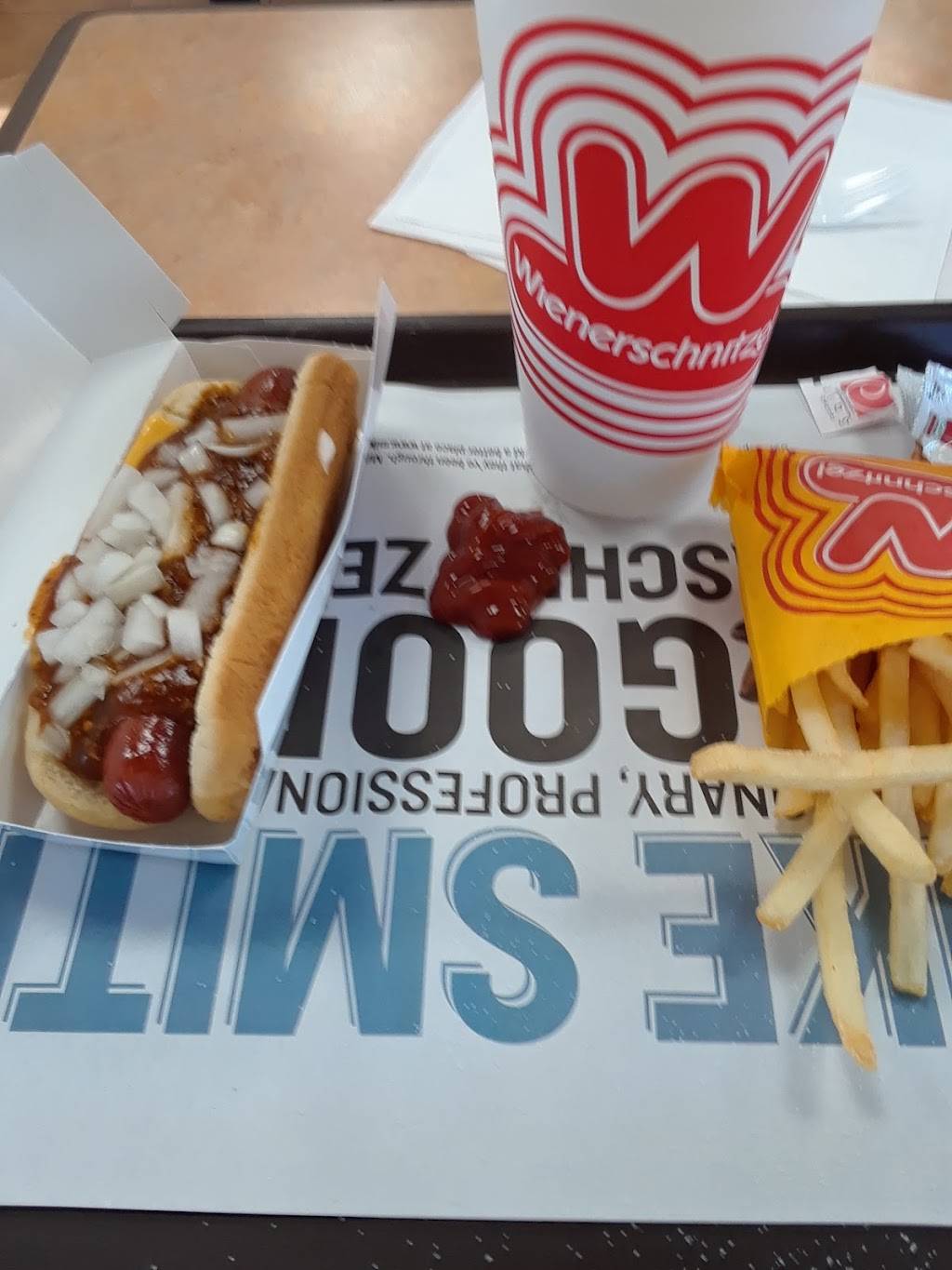 Wienerschnitzel | restaurant | 9370 W Northern Ave, Glendale, AZ 85305, USA | 6238771322 OR +1 623-877-1322