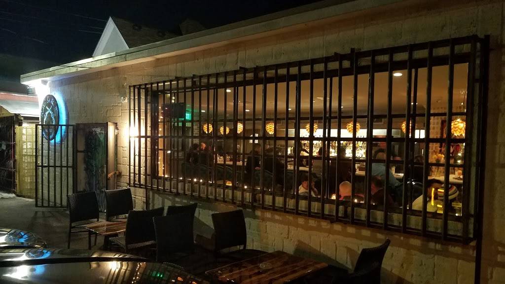 Rabbits Got the Gun | restaurant | 708 Hogan St, Houston, TX 77009, USA | 3463358367 OR +1 346-335-8367