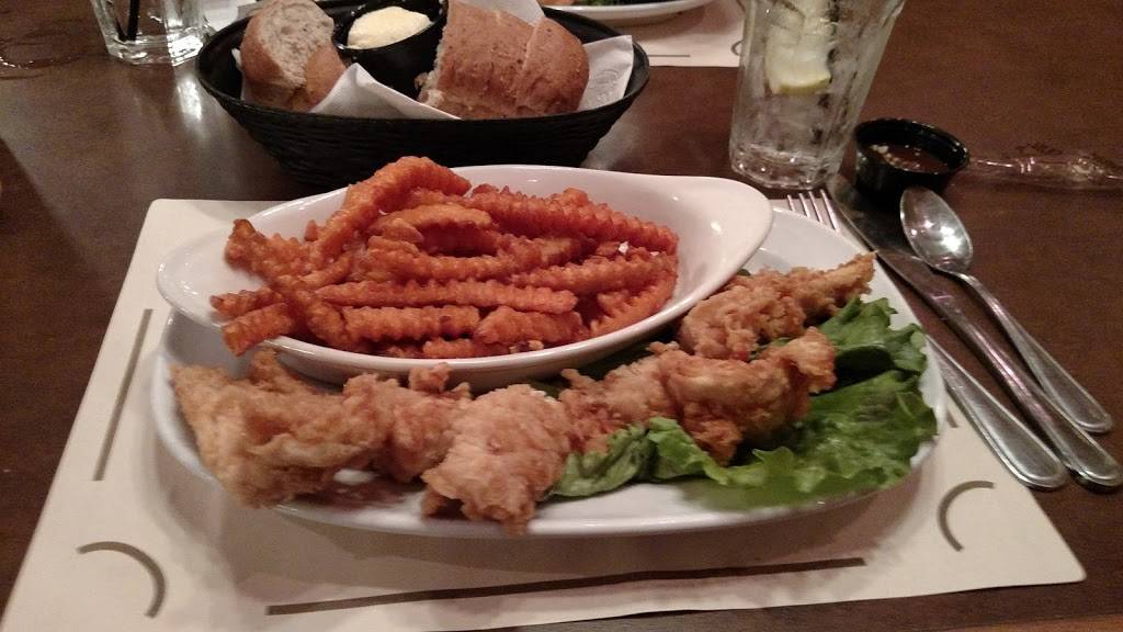 T J Willies Fine Food & Spirits | restaurant | 738 W Market St, Tiffin, OH 44883, USA | 4194472400 OR +1 419-447-2400