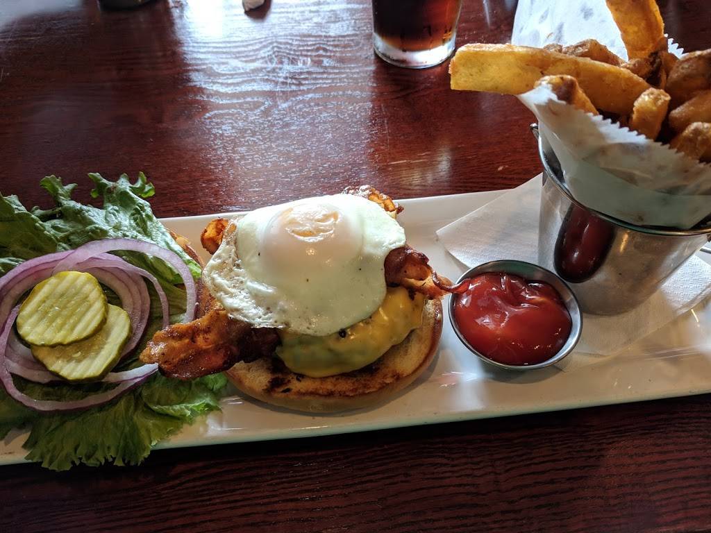 Brick House Bar & Grill | restaurant | 11961 Lebanon Rd, Sharonville, OH 45241, USA | 5134295934 OR +1 513-429-5934