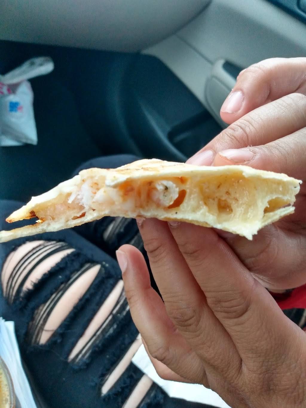 La Barquita Mariscos y Tacos | restaurant | Mission Hills, CA 91345, USA | 8186171130 OR +1 818-617-1130