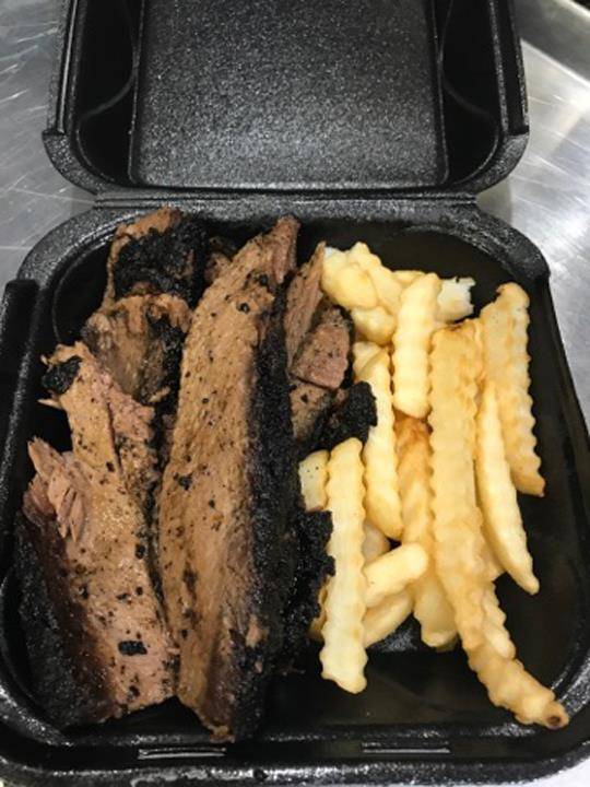 Maes Que House | restaurant | 17093 S Jodave Ave, Hazel Crest, IL 60429, USA | 7086270032 OR +1 708-627-0032