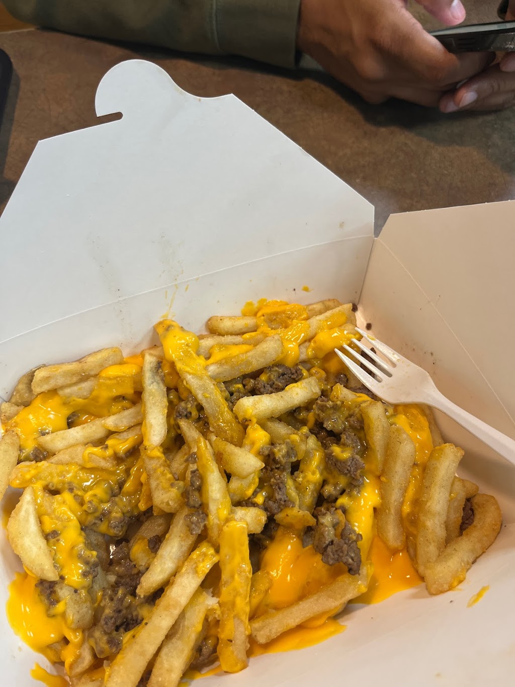 BURGER HUB | restaurant | 6231 S 27th St, Greenfield, WI 53221, USA | 4145740099 OR +1 414-574-0099