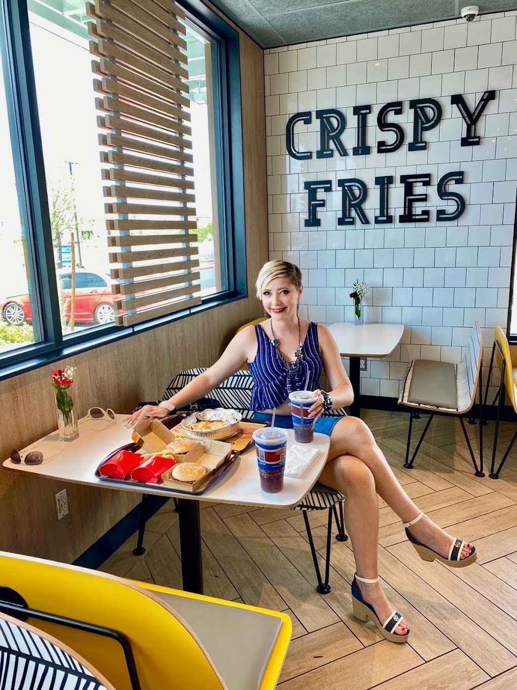 McDonalds | cafe | 3452 St Rose Pkwy, Henderson, NV 89052, USA | 7024541956 OR +1 702-454-1956