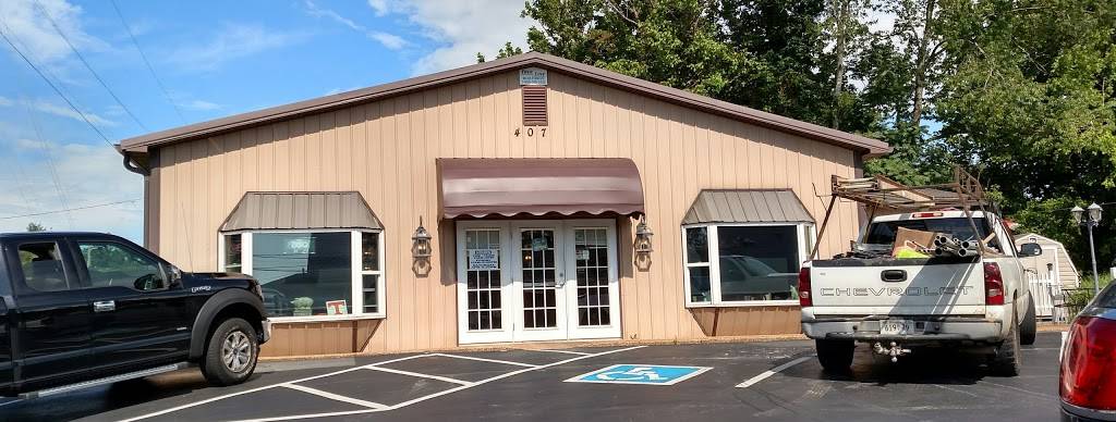 Tennessee Barbeque | restaurant | 407 E Main St, Livingston, TN 38570, USA | 9318238227 OR +1 931-823-8227