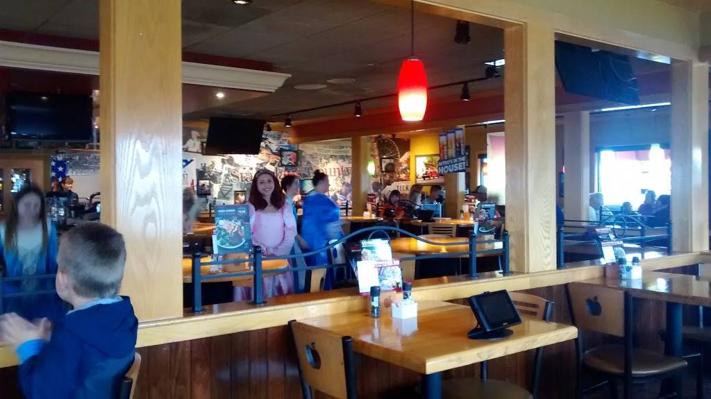 Applebees Grill + Bar | restaurant | 2501 Fulkerth Rd, Turlock, CA 95380, USA | 2096567441 OR +1 209-656-7441