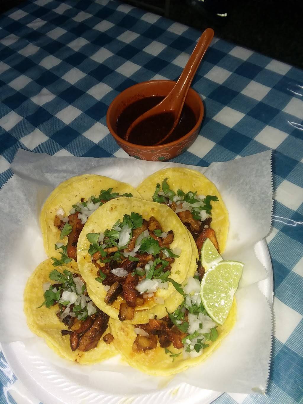 Tacos El Taxqueño | restaurant | 10325 Airline Dr, Houston, TX 77037, USA | 8327560861 OR +1 832-756-0861