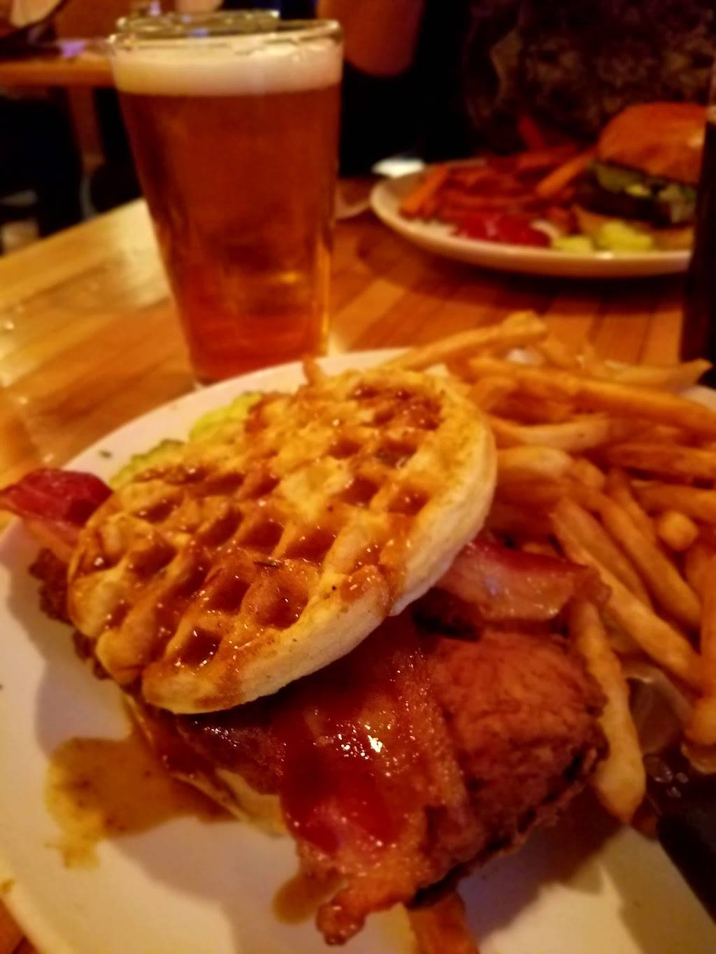 Fitgers Brewhouse Brewery and Grille | restaurant | 600 E Superior St, Duluth, MN 55802, USA | 2182792739 OR +1 218-279-2739