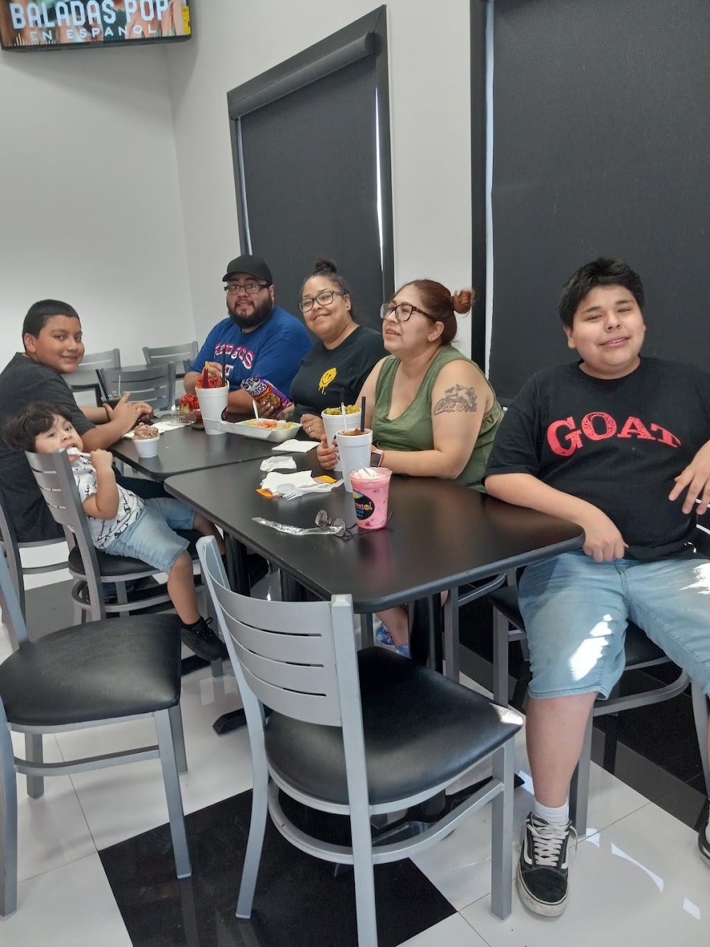 El Parasol Snacks | restaurant | E Rogers Rd, Edinburg, TX 78541, USA | 9562704162 OR +1 956-270-4162