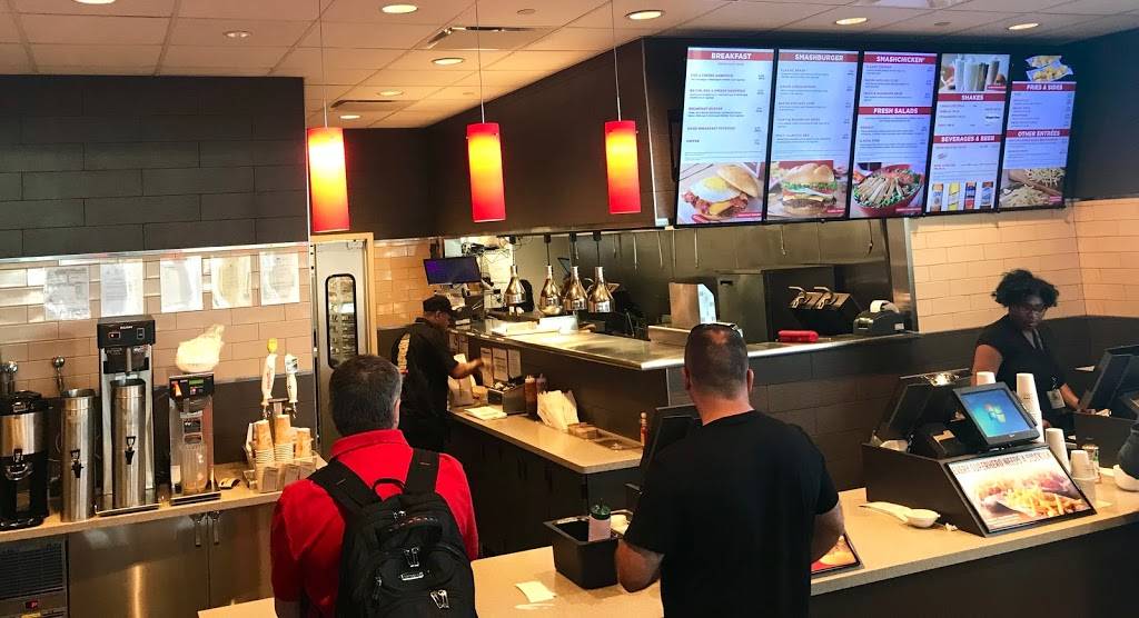 Smashburger | restaurant | 4 Aviation Cir, Arlington, VA 22202, USA | 7034133220 OR +1 703-413-3220