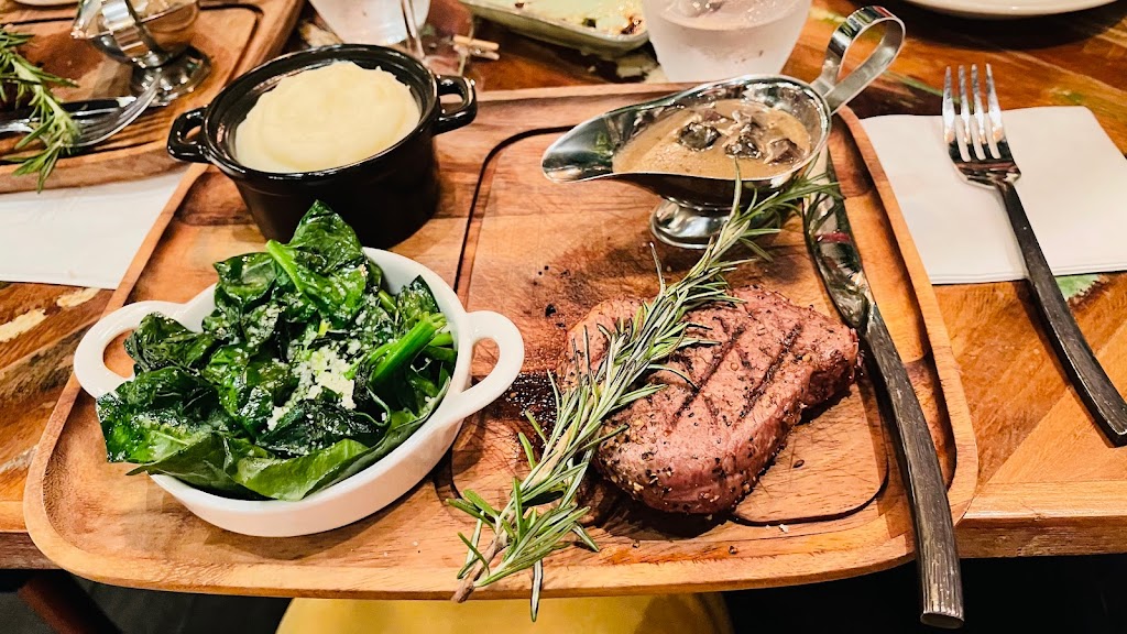 Sourbon Kitchen & Bar | restaurant | 215 Clematis St, West Palm Beach, FL 33401, USA | 5612477101 OR +1 561-247-7101