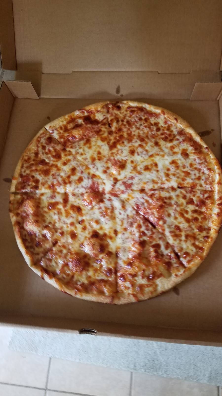 Georgios Famous Pizza | restaurant | 211 Main St, North Myrtle Beach, SC 29582, USA | 8432493135 OR +1 843-249-3135