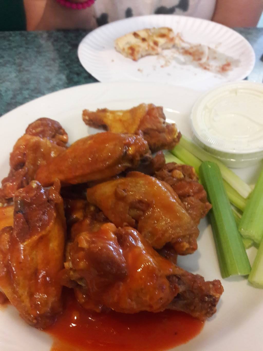 Holyoke Pizza | restaurant | 213 South St, Holyoke, MA 01040, USA | 4135322555 OR +1 413-532-2555