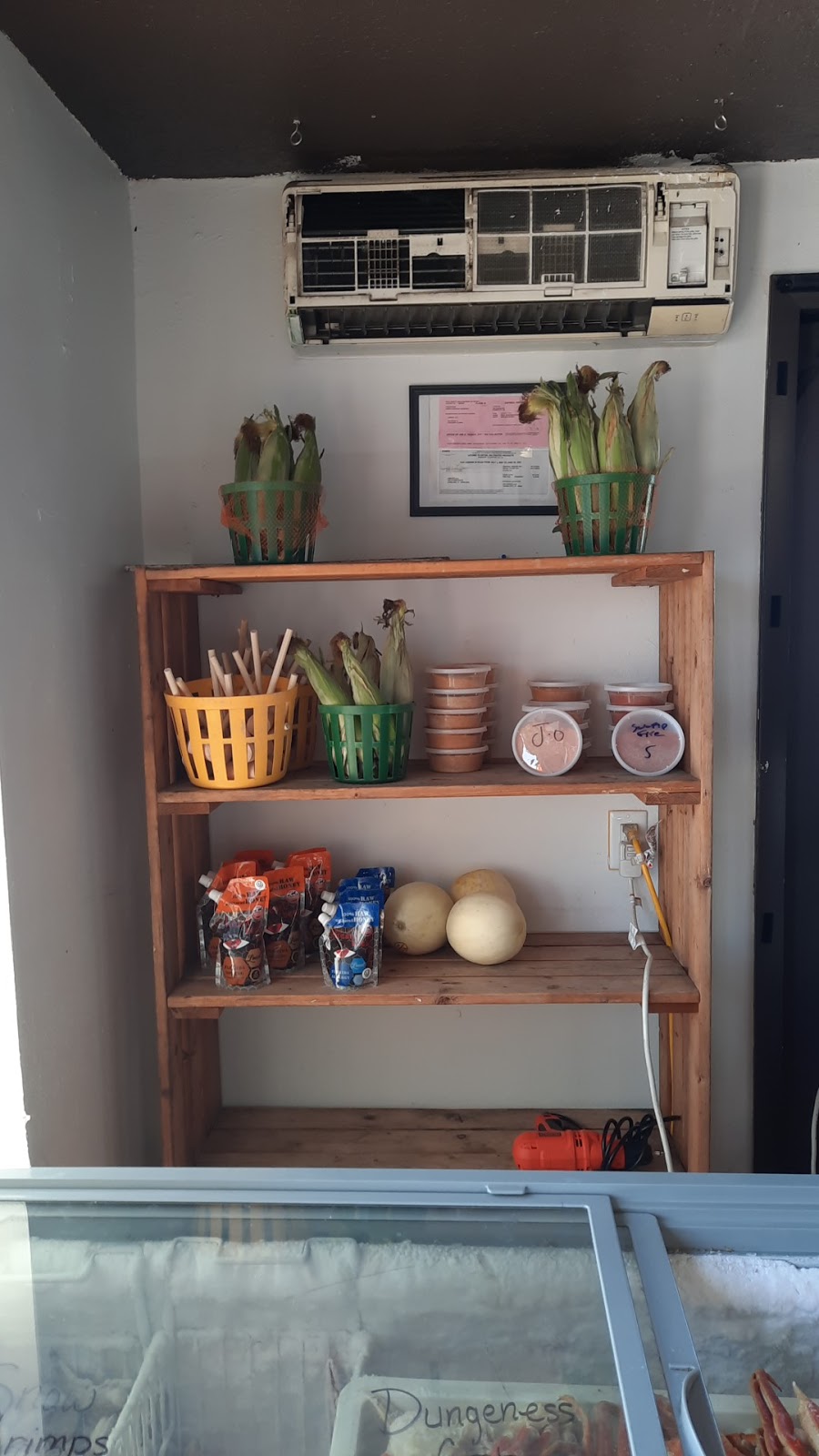 LIVE BLUE CRABS | restaurant | 300 E Hinson Ave, Haines City, FL 33844, USA | 8635478574 OR +1 863-547-8574