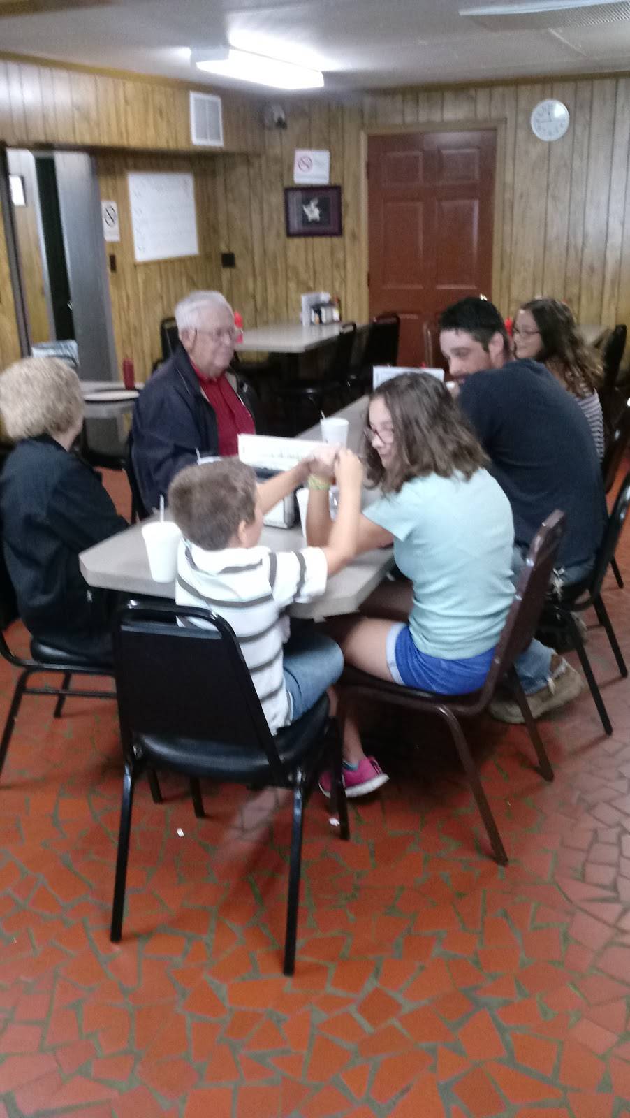 Lexington Style Trimmings | restaurant | 1513 E Center St Ext, Lexington, NC 27292, USA | 3362498211 OR +1 336-249-8211