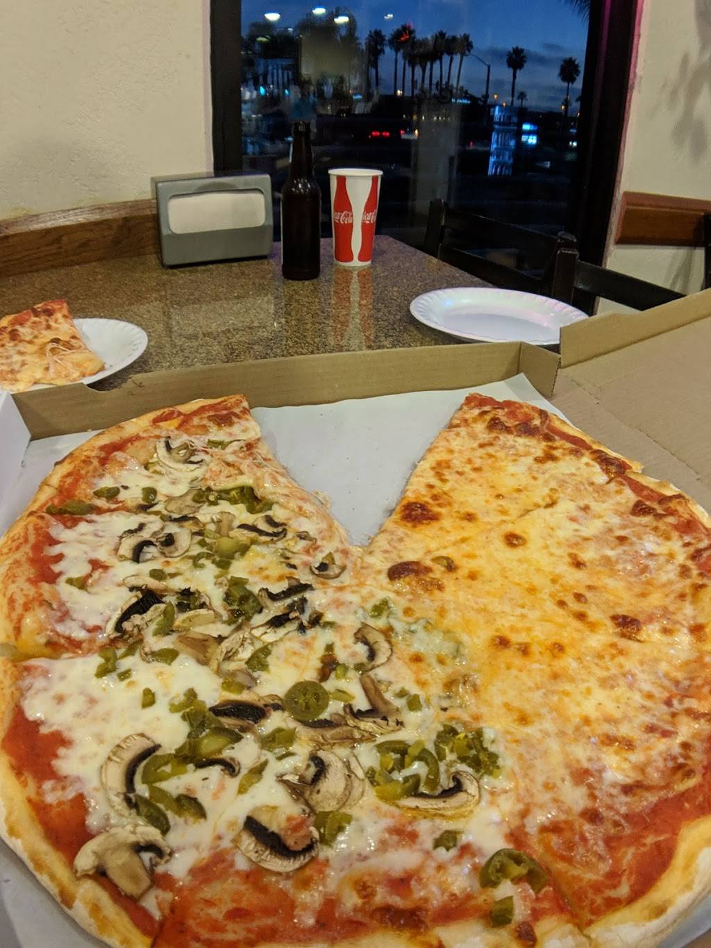 Mom & Doms Pizza | restaurant | 5025 Shawline St, San Diego, CA 92111, USA | 8582921511 OR +1 858-292-1511