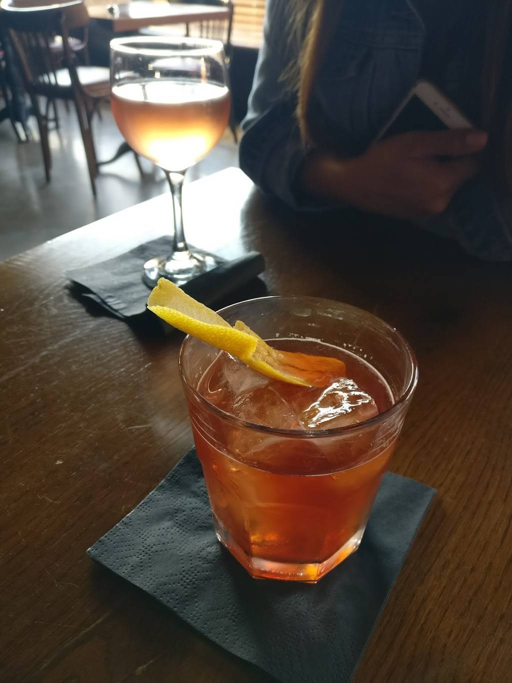 Jays Bar | restaurant | 4321 Sunset Blvd, Los Angeles, CA 90029, USA | 3236661898 OR +1 323-666-1898