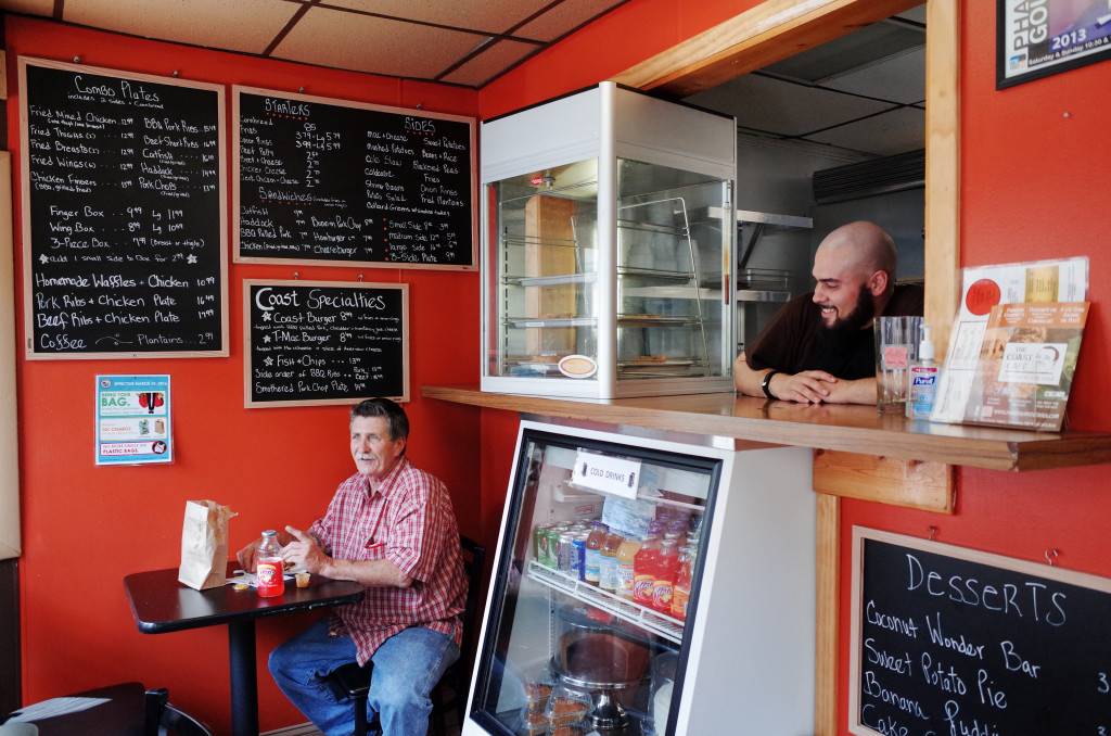 The Coast Cafe | restaurant | 233 River St, Cambridge, MA 02139, USA | 6173547644 OR +1 617-354-7644