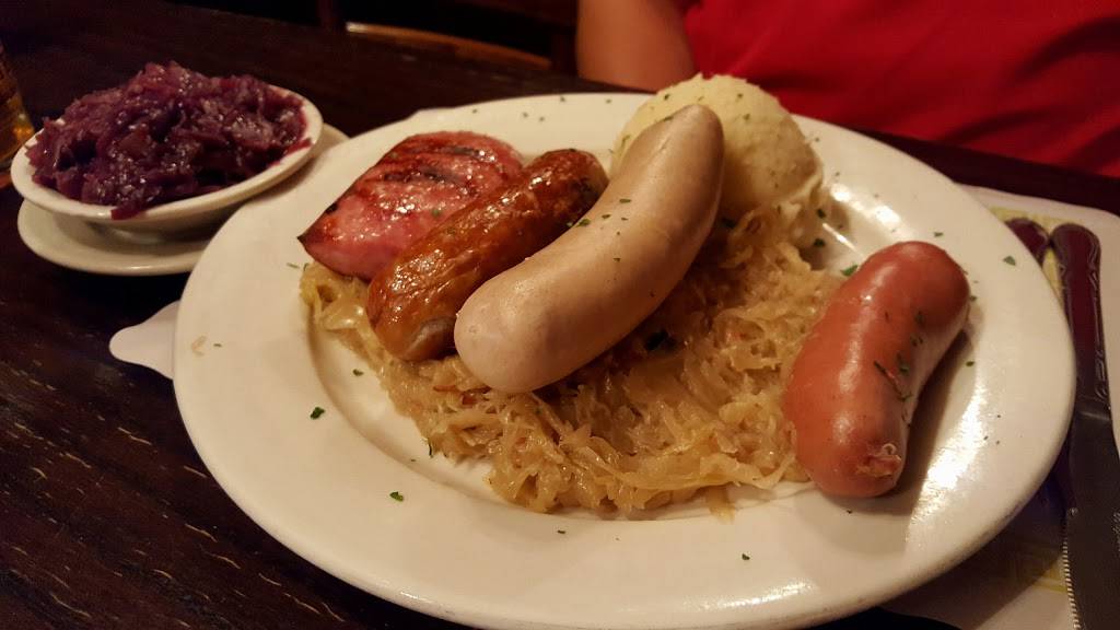 Nürnberger Bierhaus | restaurant | 817 Castleton Ave, Staten Island, NY 10310, USA | 7188167461 OR +1 718-816-7461