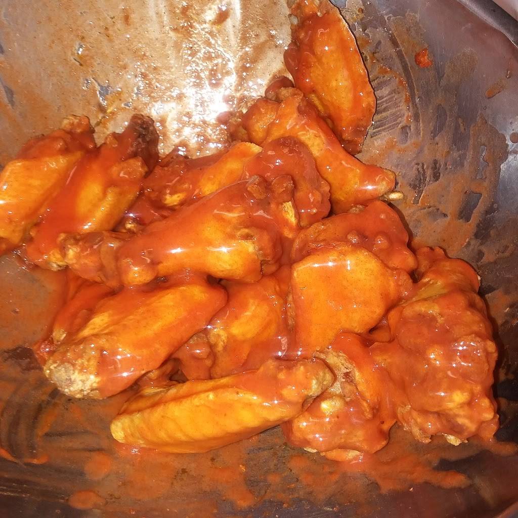 Rooties Sports Bar & Grille | restaurant | 12205 Westport Rd, Louisville, KY 40245, USA | 5023654681 OR +1 502-365-4681