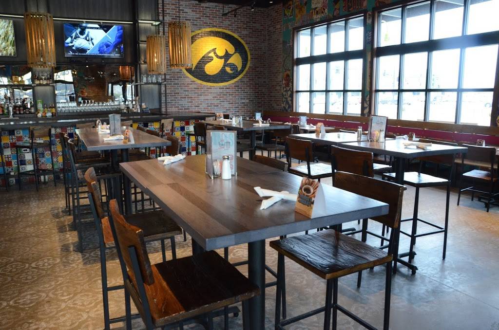 Carlos OKellys | meal takeaway | 1406 S Gilbert St, Iowa City, IA 52240, USA | 3193545800 OR +1 319-354-5800