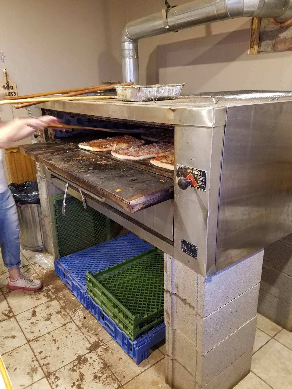 Polocks Pizza | restaurant | East 3rd Street, Nescopeck, PA 18635, USA | 5707599233 OR +1 570-759-9233