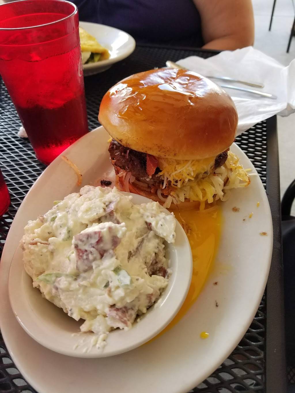 Darrells Diner | restaurant | 996 Bichara Blvd, Lady Lake, FL 32159, USA | 3527500700 OR +1 352-750-0700