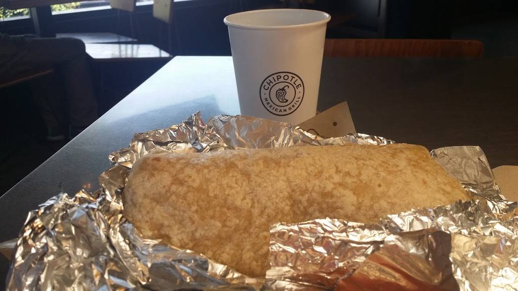 Chipotle Mexican Grill | restaurant | 720 Otay Lakes Rd, Chula Vista, CA 91910, USA | 6197615452 OR +1 619-761-5452