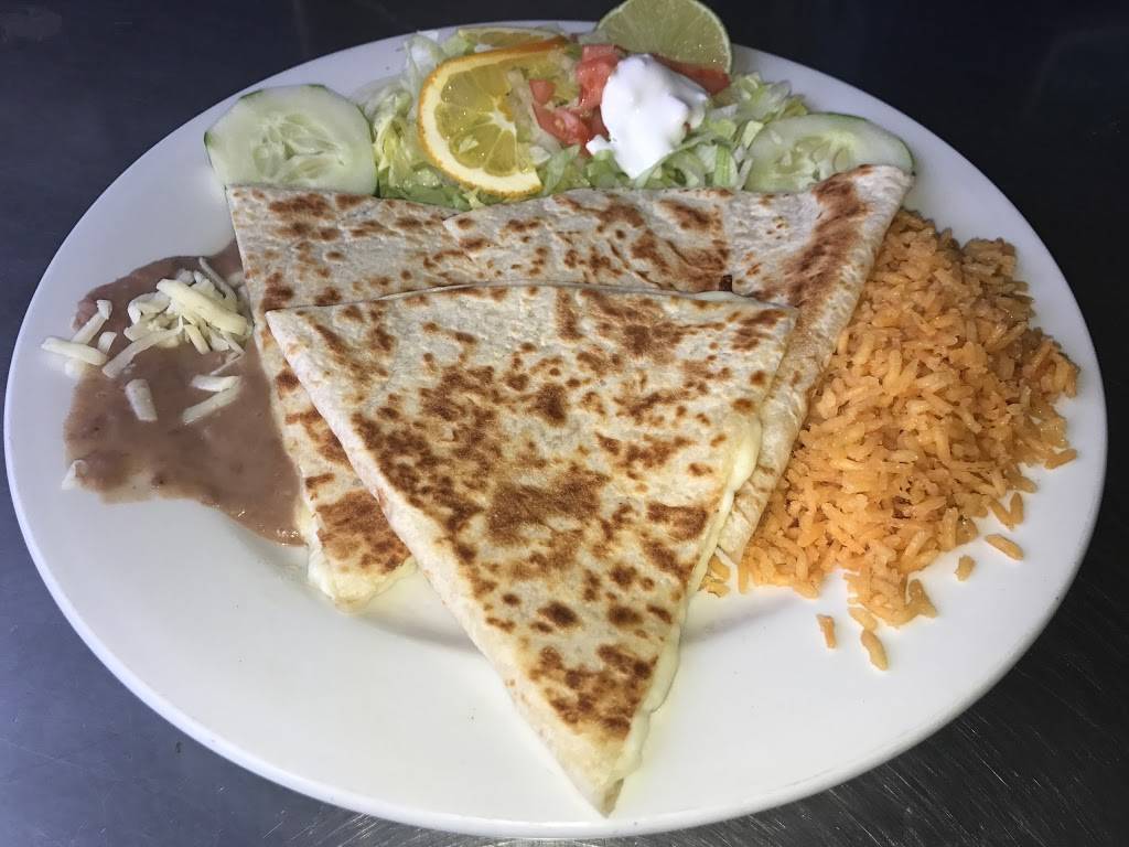 El Gordo Mexican Restaurant | restaurant | 929 Front St, McHenry, IL 60050, USA | 8153442804 OR +1 815-344-2804